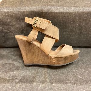 Indigo Rd Brown Wedges
